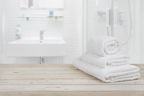 How to Clean Your Bathroom Without Toxins