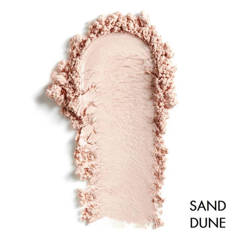 Sand dune 'matte nude' eye shadow swatch